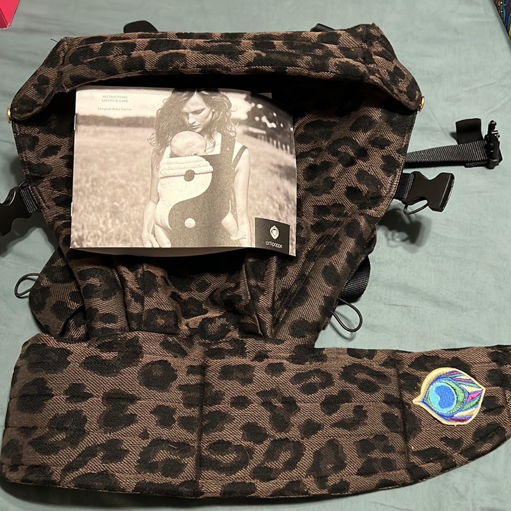 Artipoppe leopard print